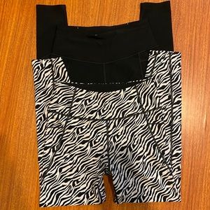 2 Victoria’s Secret Leggings HR Small